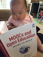 Eunbae Lee’s daughter with moocs book